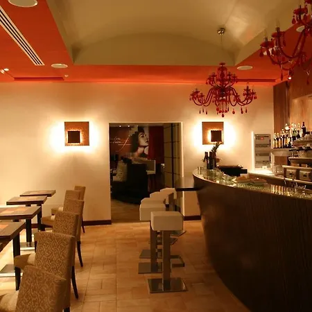 Hotel Gallery 4*