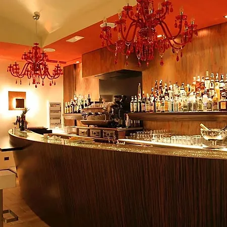 Gallery Hotel 4*