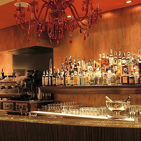 Gallery Hotel