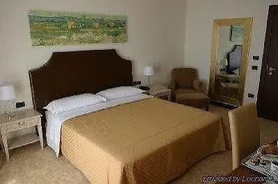 Hotel Gallery 4*